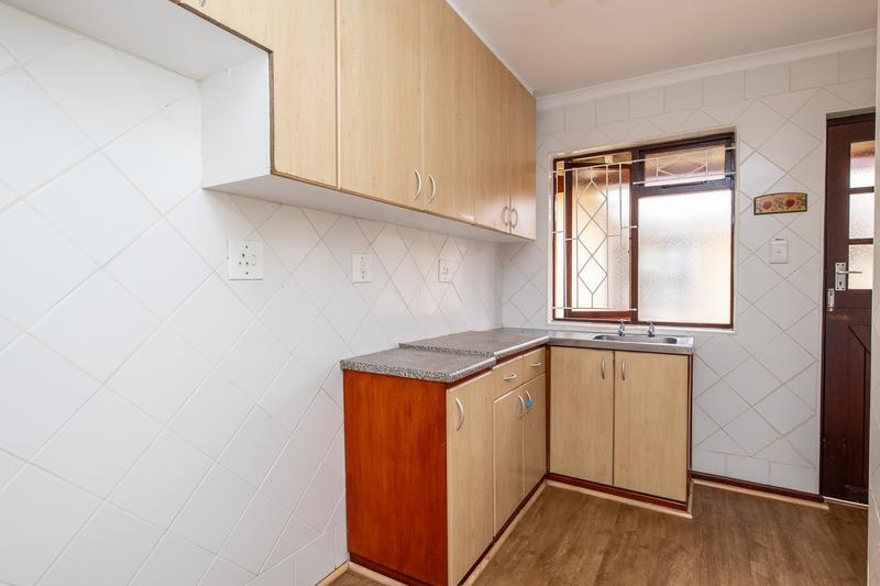 5 Bedroom Property for Sale in Bergvliet Western Cape